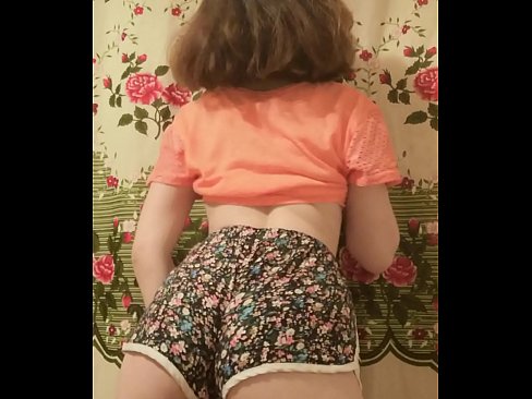 ❤️ Sexy nga bata nga bata nga naghubo sa iyang shorts sa camera kualidad nga porn sa amon