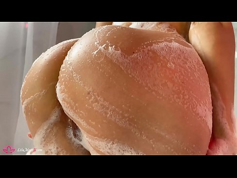 ❤️ Brunette Masturbates Pussy uban sa Vibrator sa Intense Orgasm sa Shower kualidad nga porn sa amon